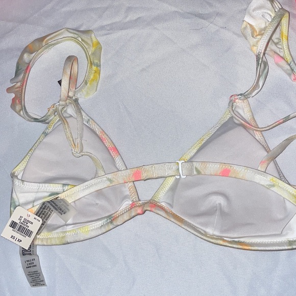 E17- Vs Pink XS swim top - Picture 3 of 3